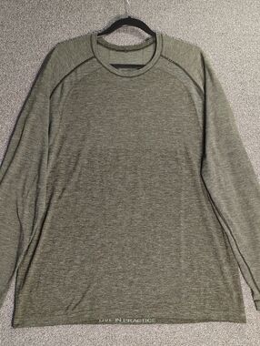 Lululemon Metal Vent Tech Long-Sleeve Shirt - Heathered Green Size XL